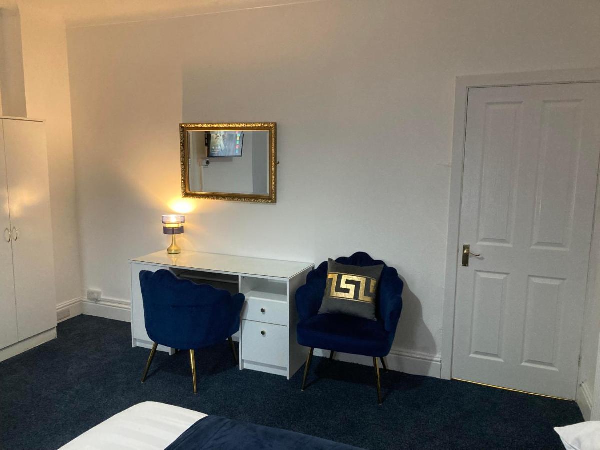 Agapi Apartment - Sea View Sleeps Ten Blackpool Extérieur photo