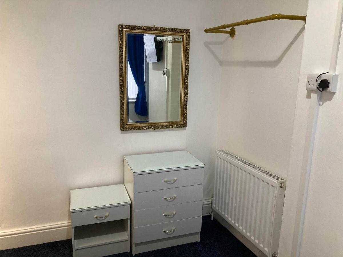 Agapi Apartment - Sea View Sleeps Ten Blackpool Extérieur photo